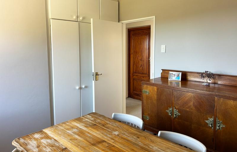 5 Bedroom Property for Sale in Capri Western Cape